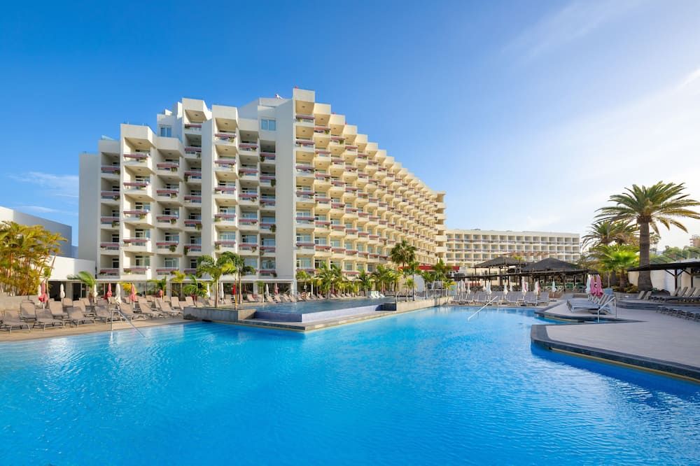 בריכה תמונה