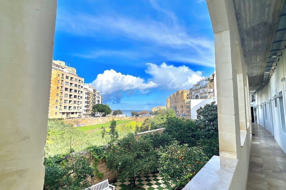 מרפסת תמונה