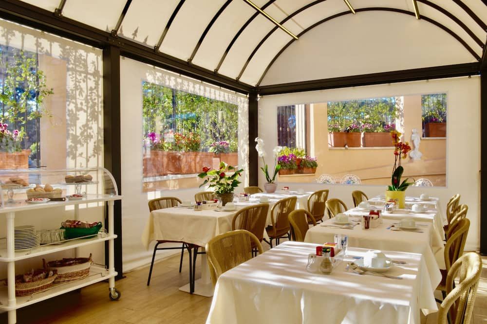 מסעדה תמונה