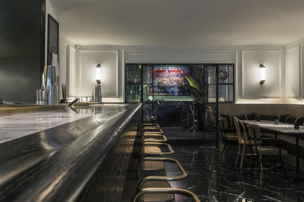 בר