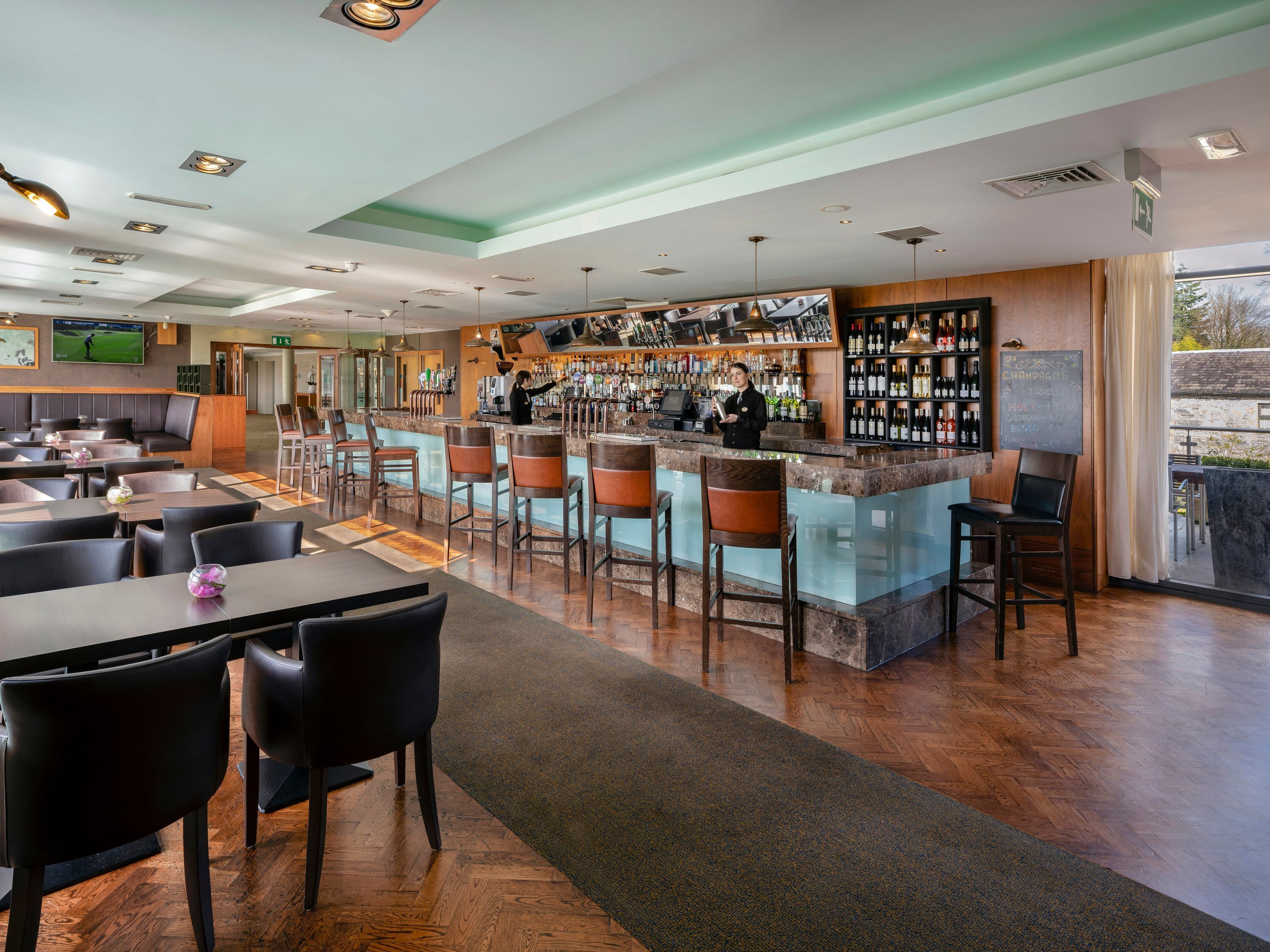 בר