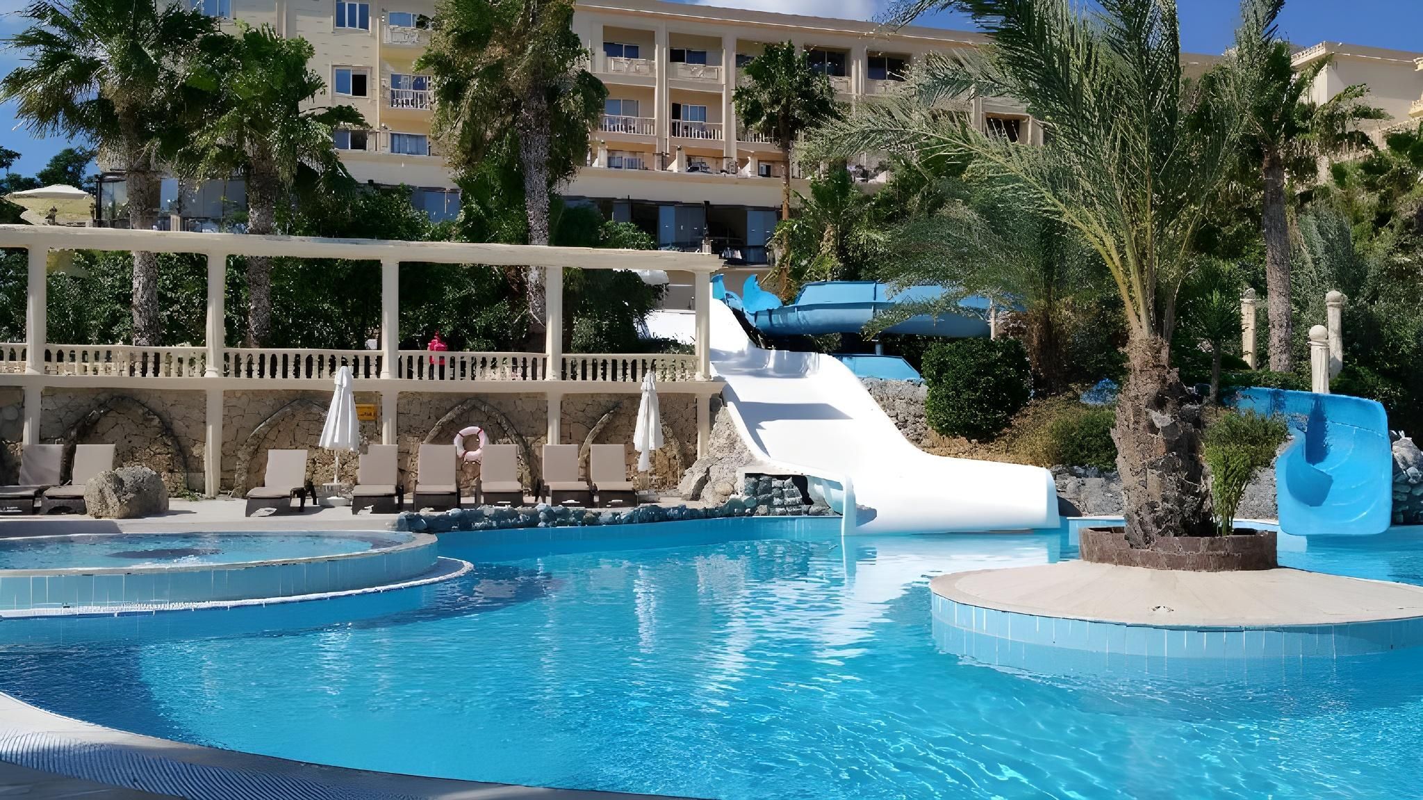 בריכה תמונה