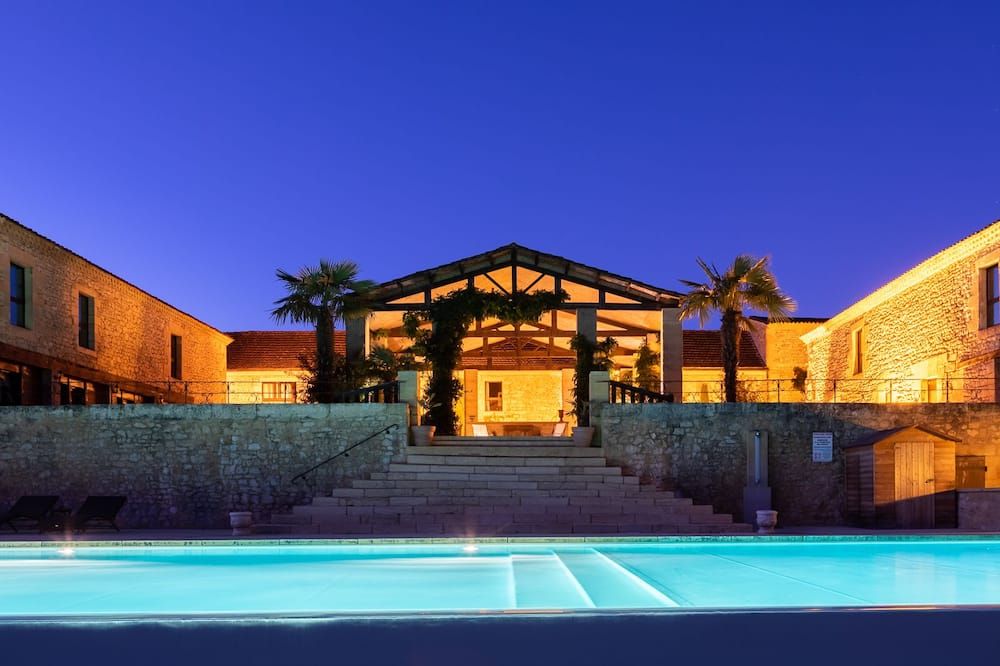 בריכה תמונה