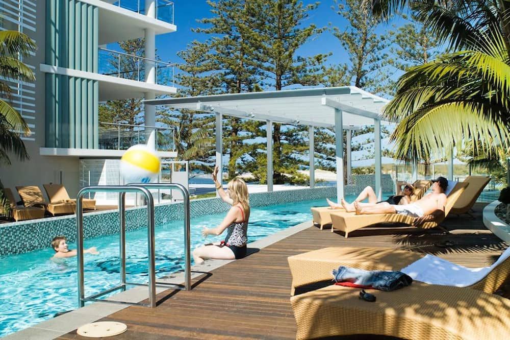 בריכה תמונה