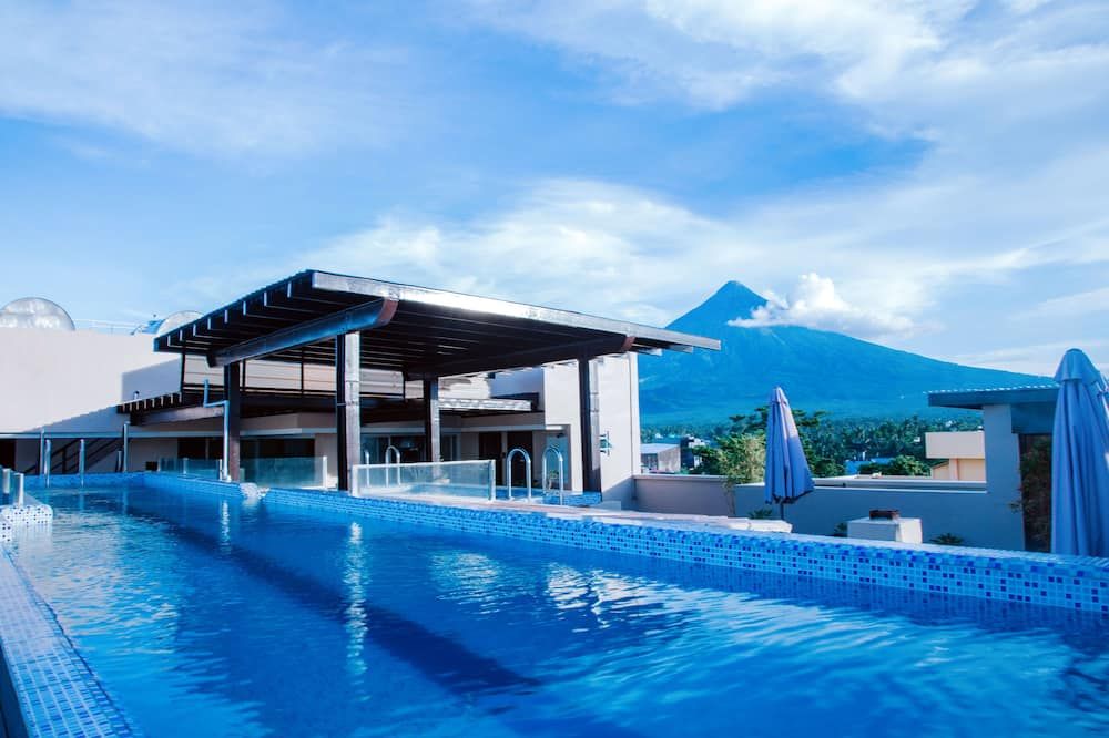 בריכה תמונה