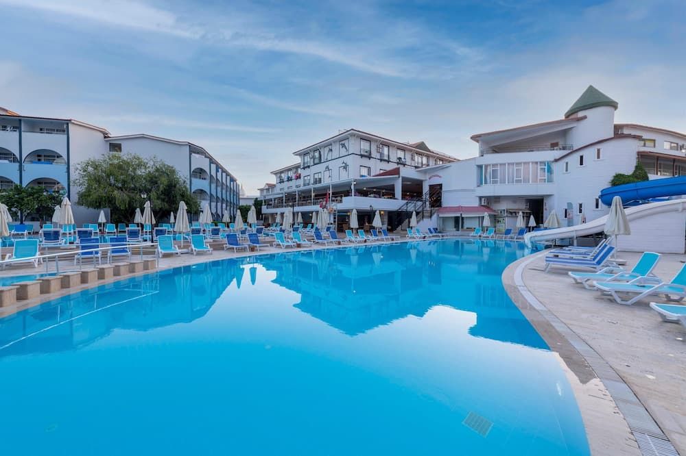 בריכה תמונה