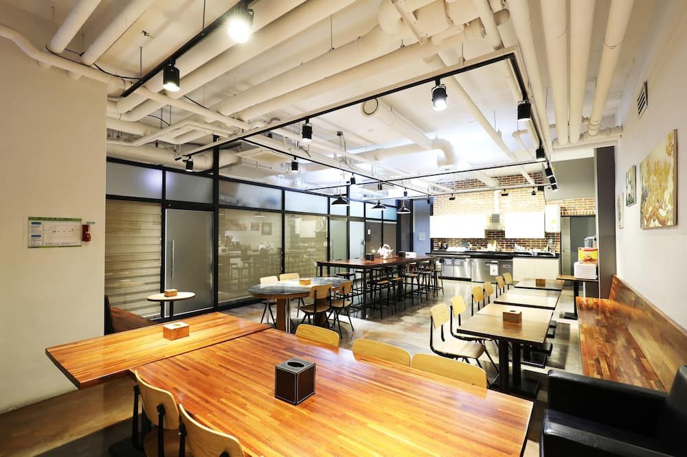 מסעדה תמונה