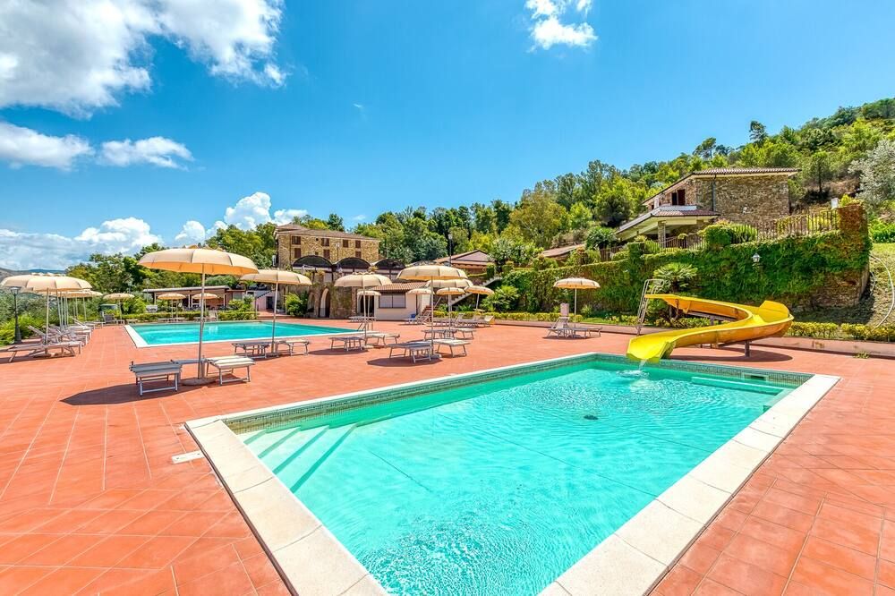 בריכה תמונה