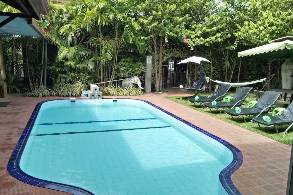 בריכה תמונה