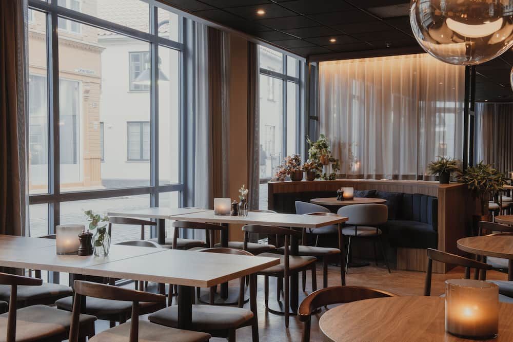 מסעדה תמונה