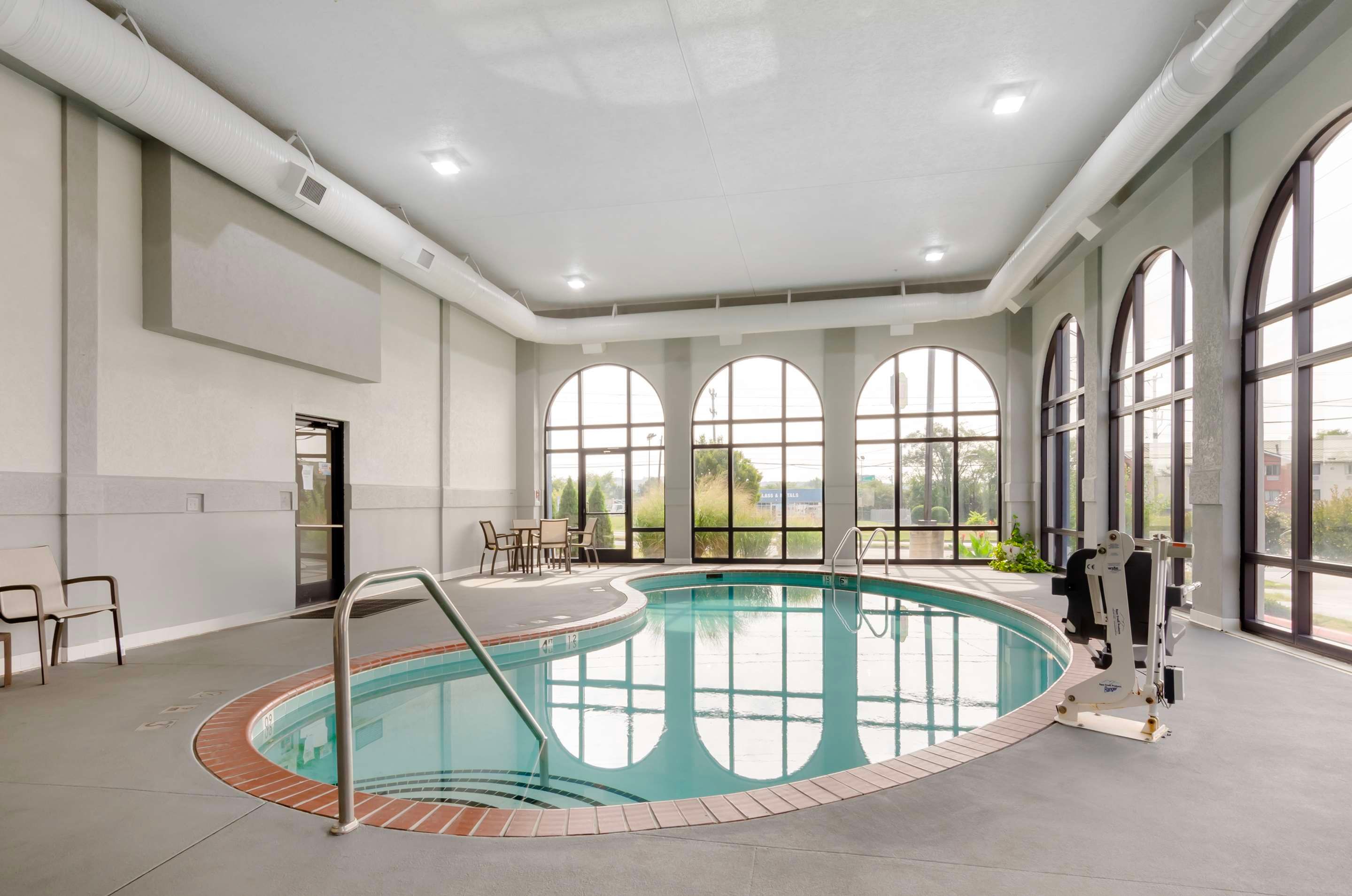 בריכה תמונה