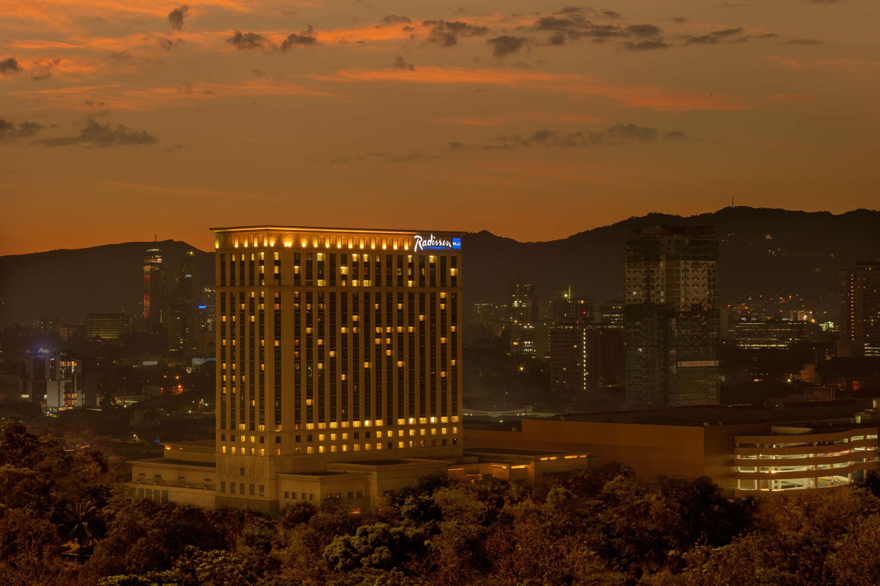 בניין תמונה