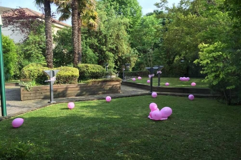 אחר