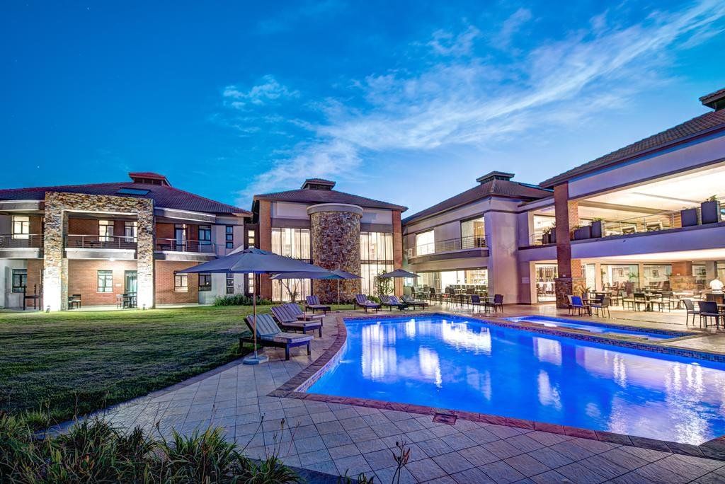 בריכה תמונה