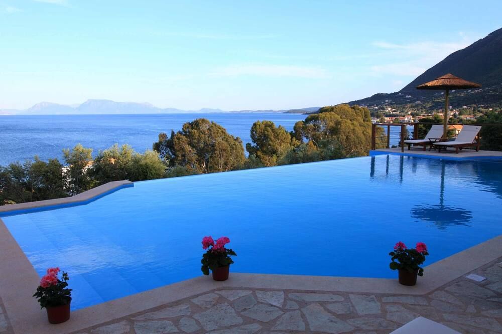 בריכה תמונה