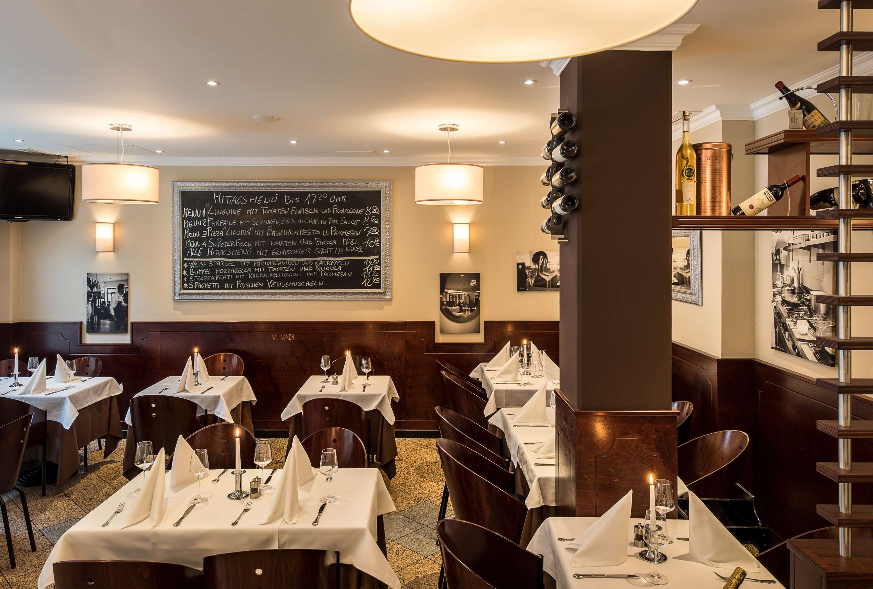 מסעדה תמונה