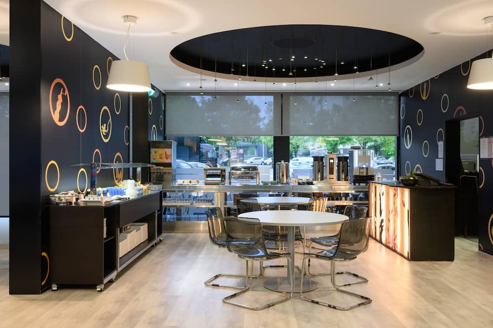 מסעדה תמונה