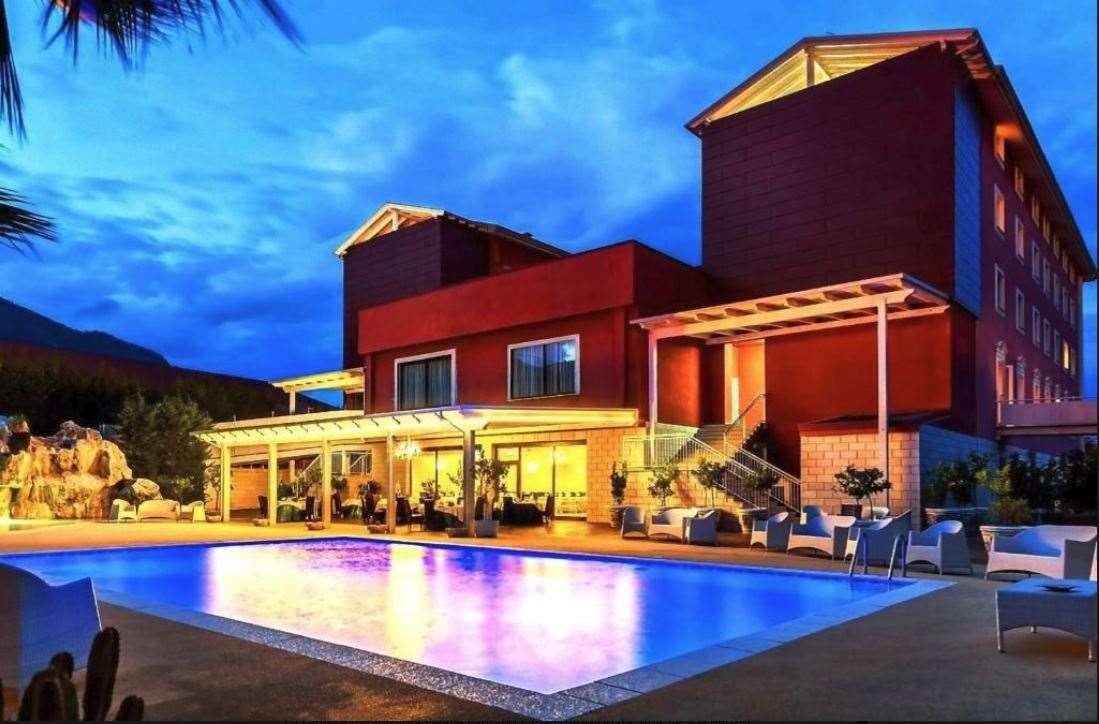 בריכה תמונה