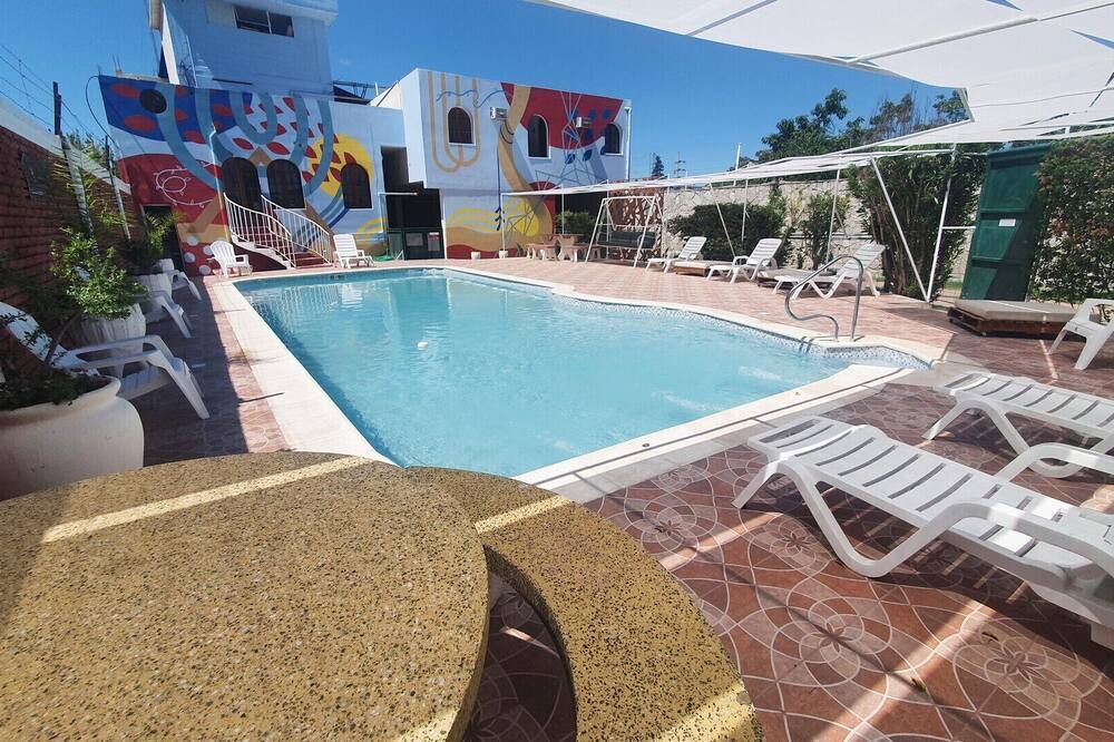 בריכה תמונה