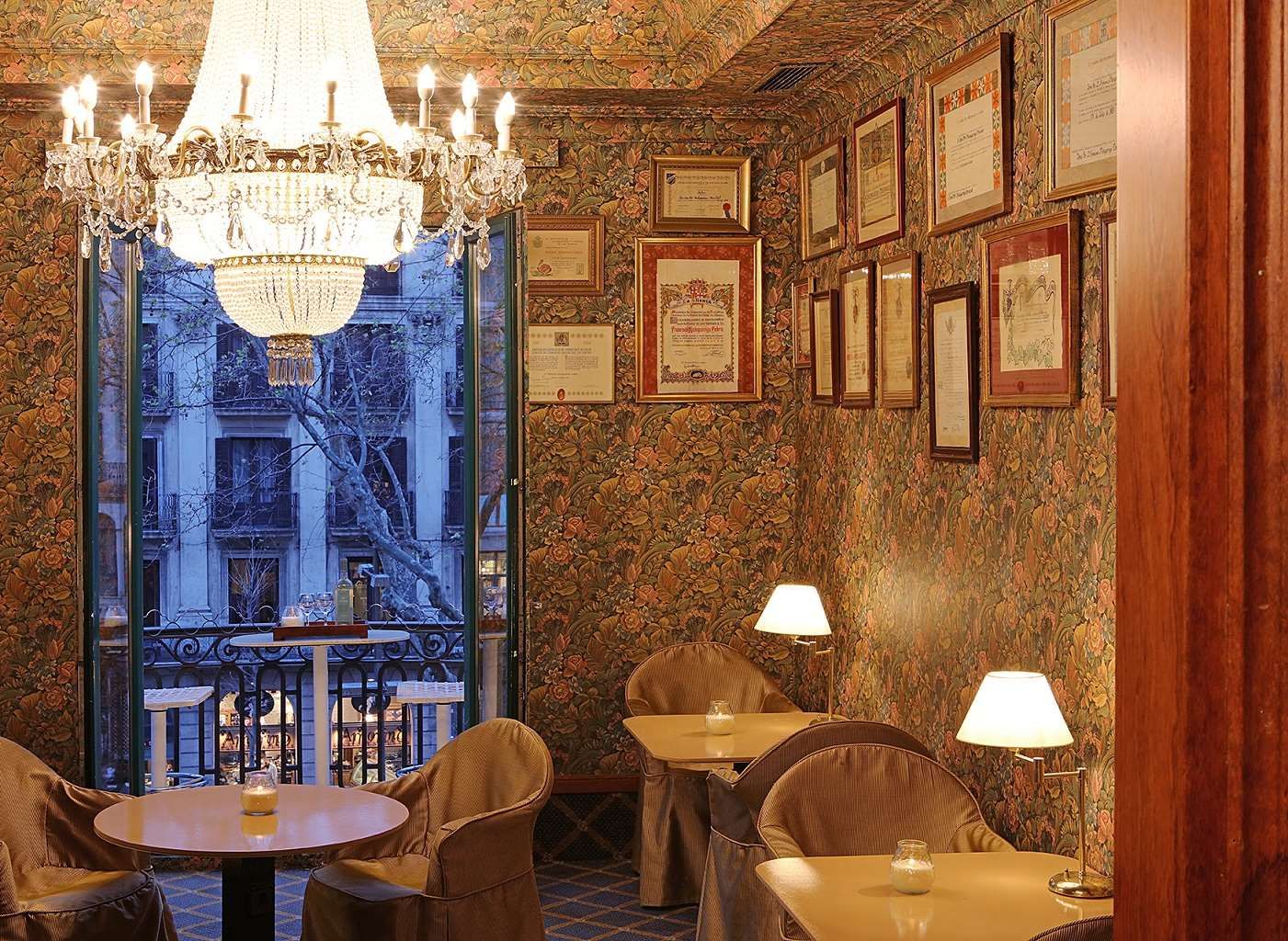 מסעדה תמונה