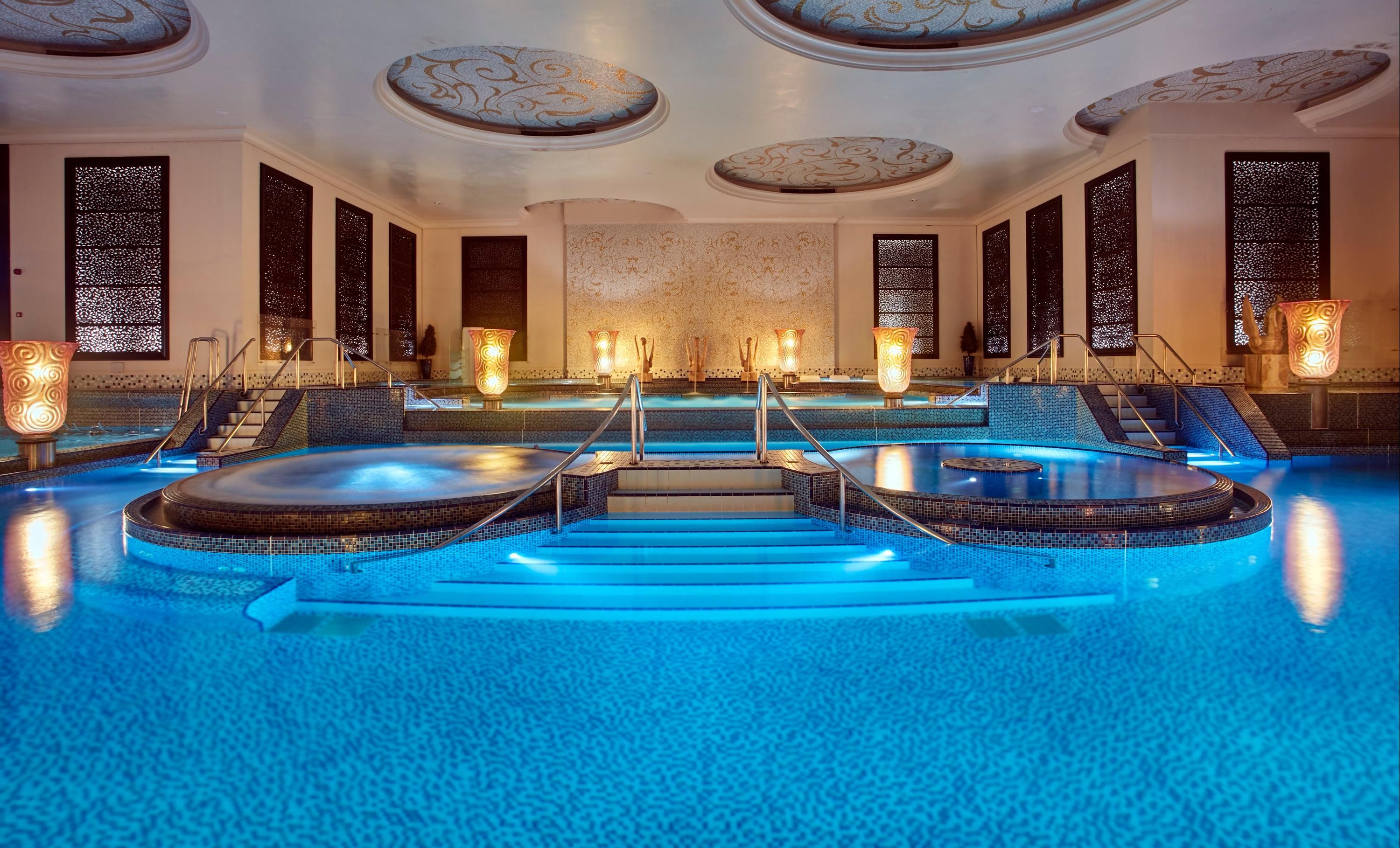 בריכה תמונה