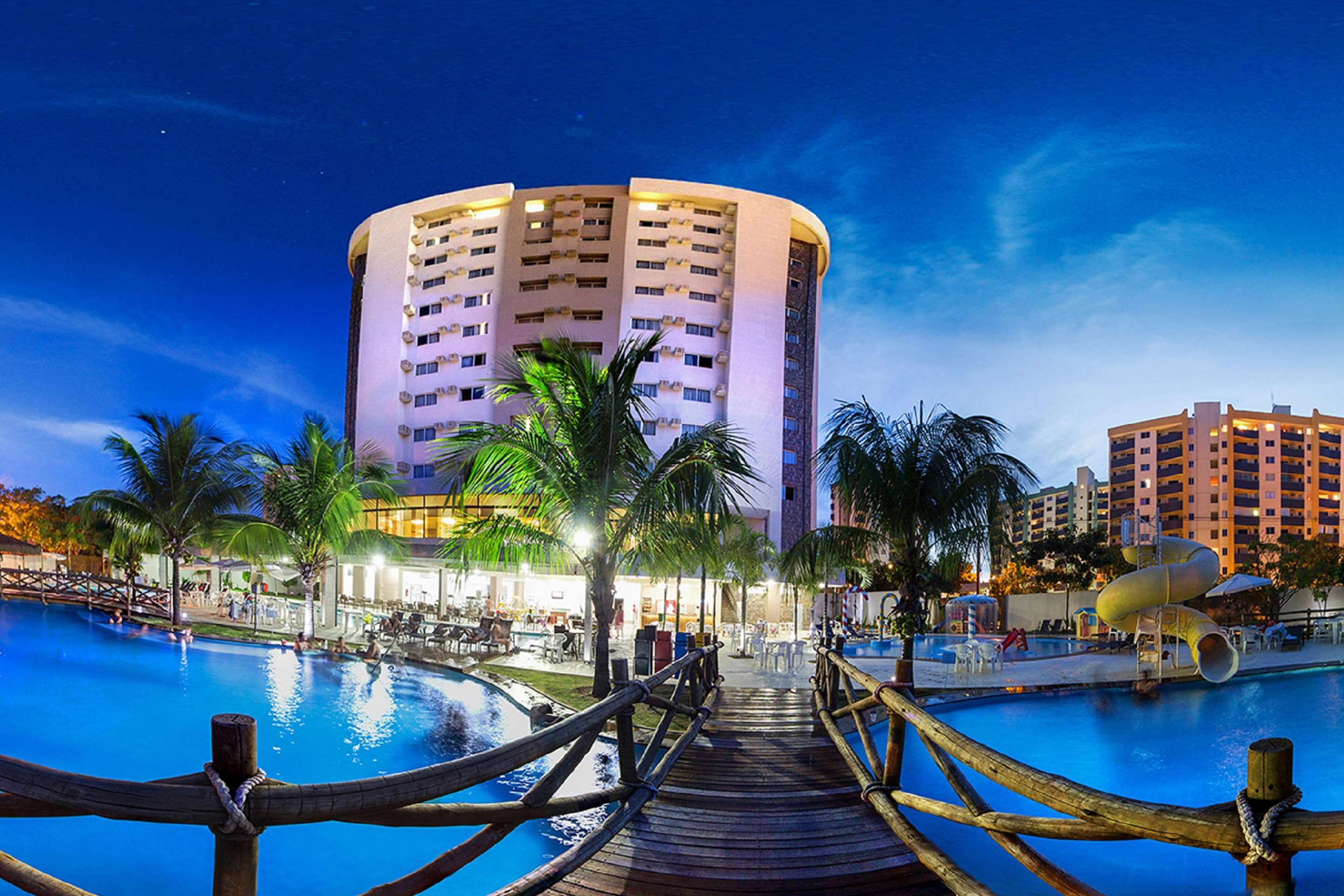 בריכה תמונה