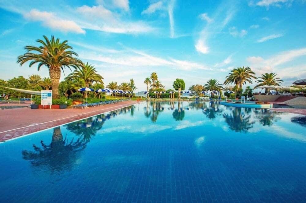 בריכה תמונה