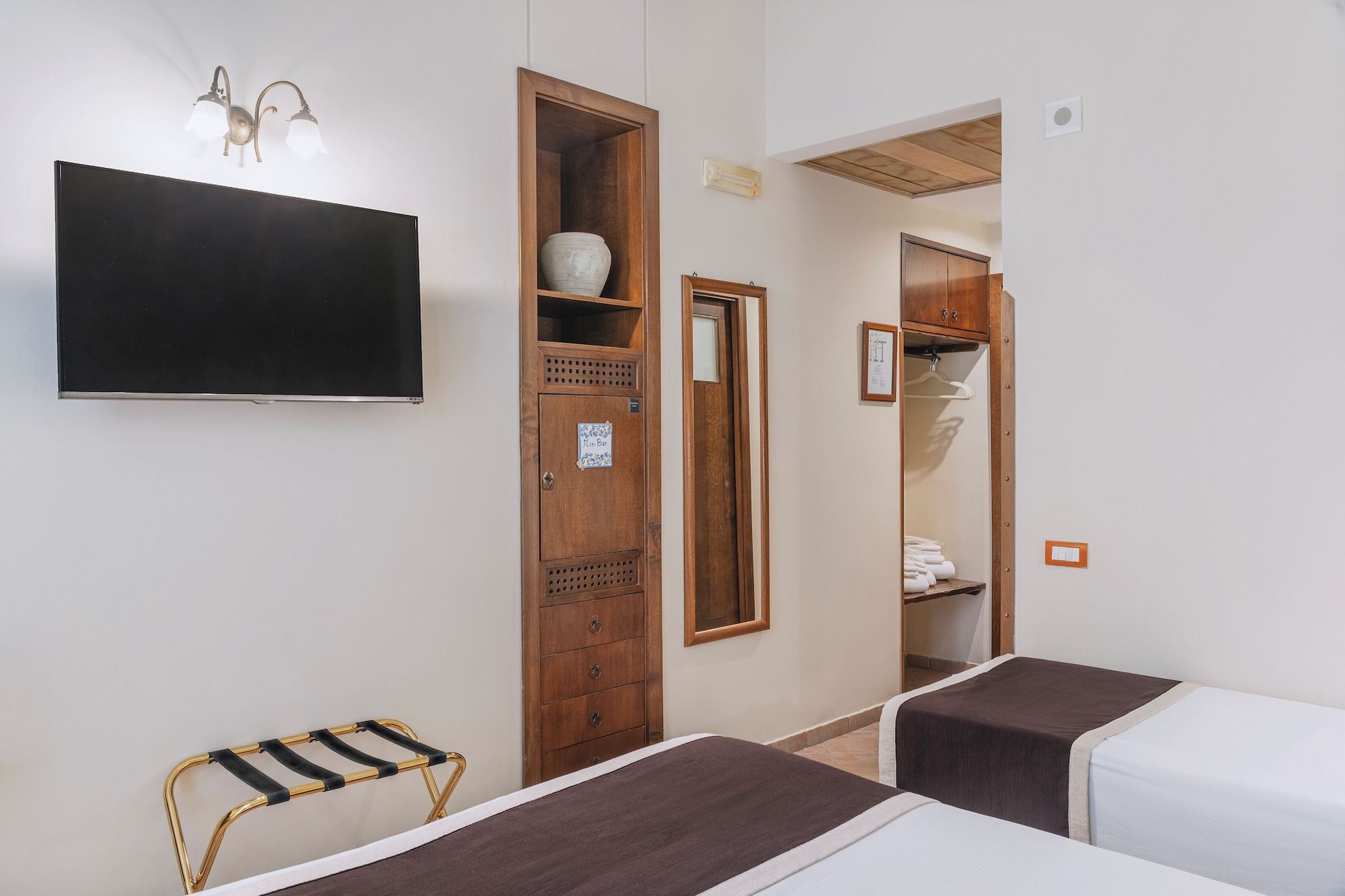 אחר