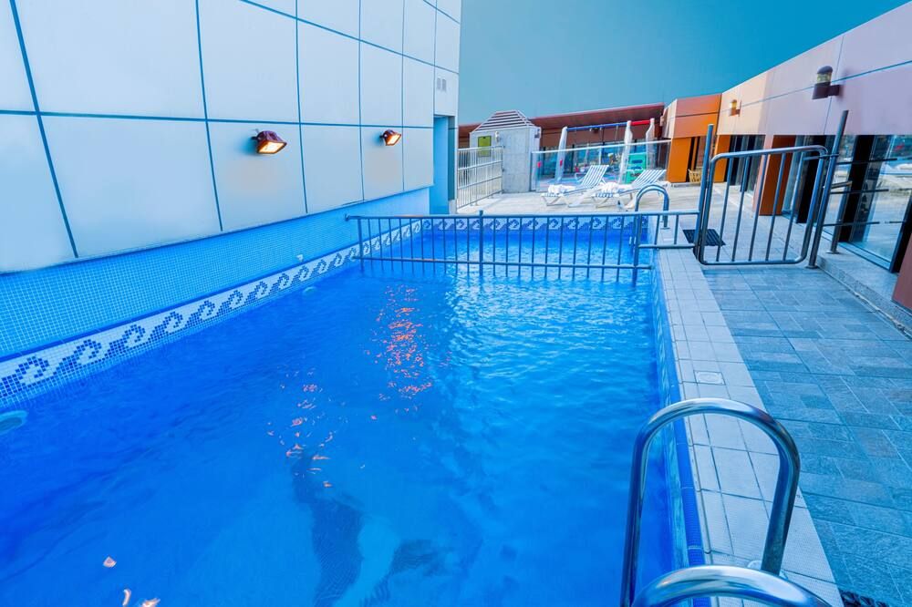 בריכה תמונה