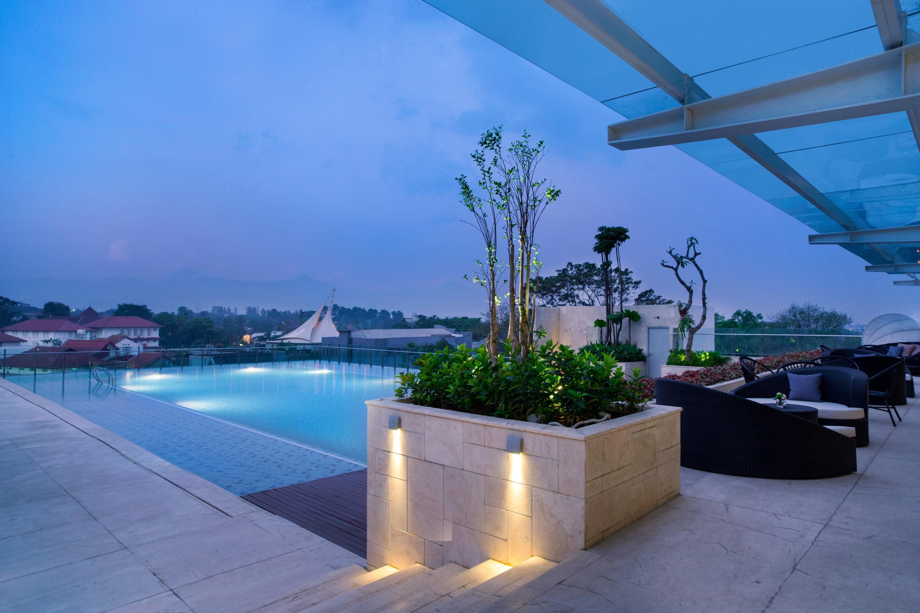 בריכה תמונה