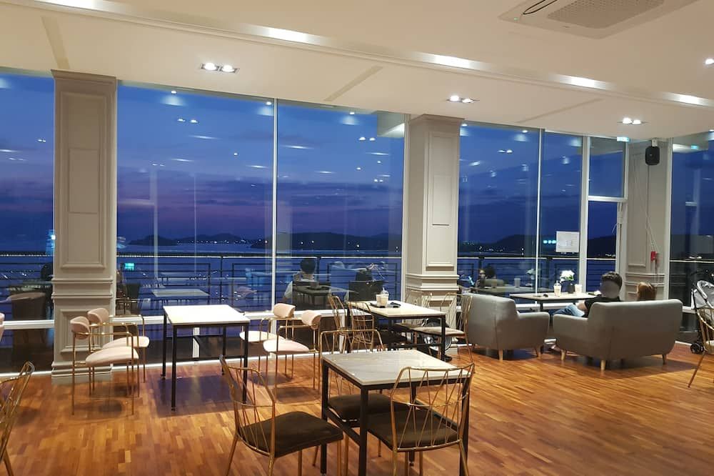 מסעדה תמונה