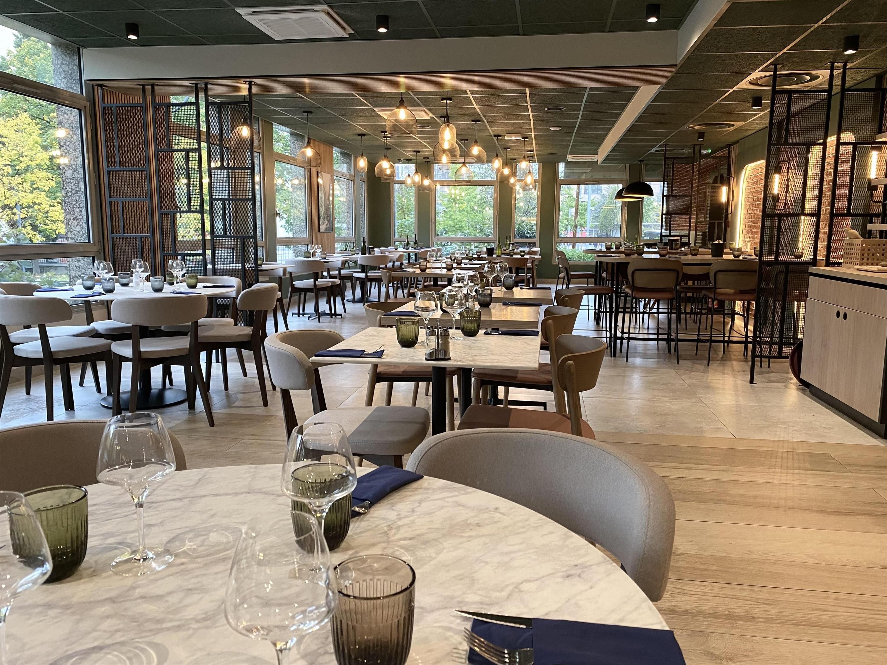 מסעדה תמונה