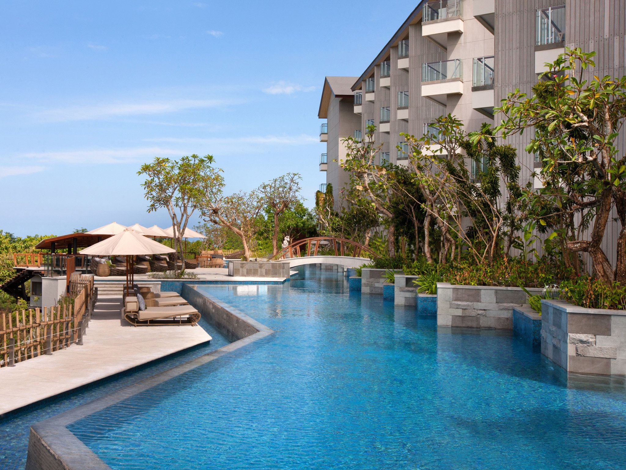 בריכה תמונה