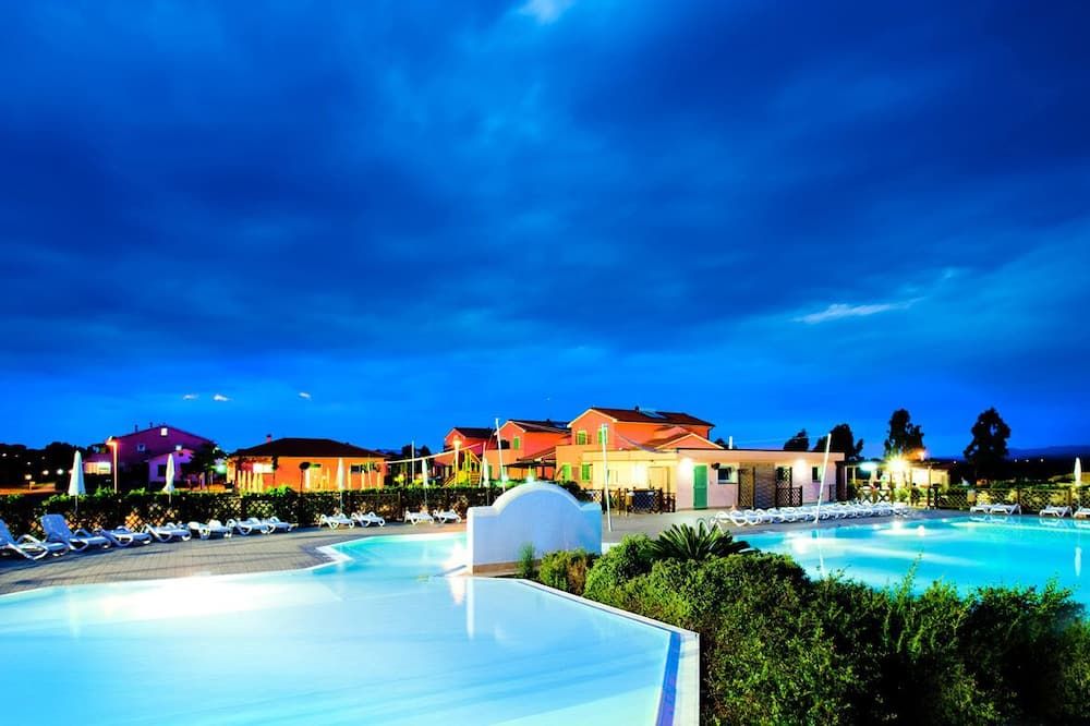 בריכה תמונה