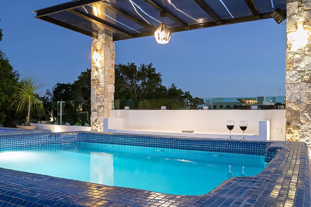 בריכה תמונה