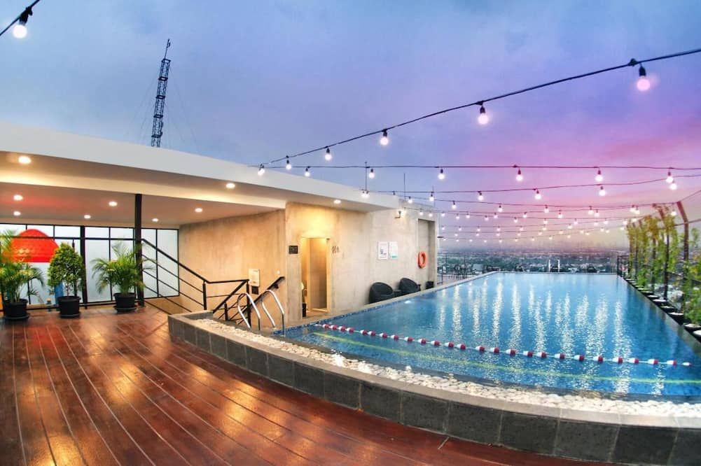 בריכה תמונה