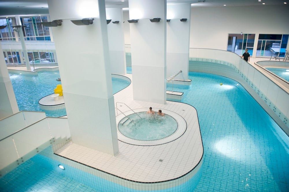 בריכה תמונה