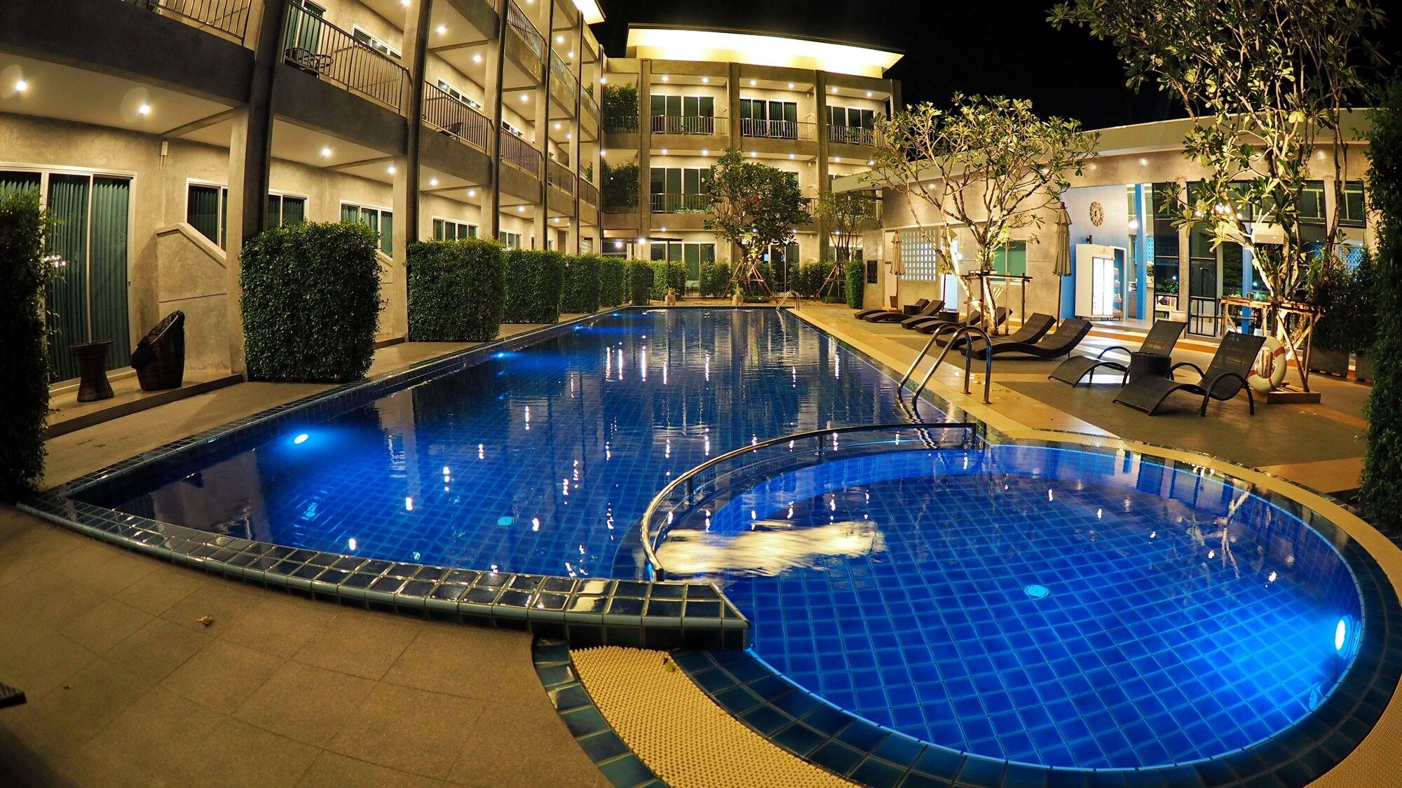 בריכה תמונה