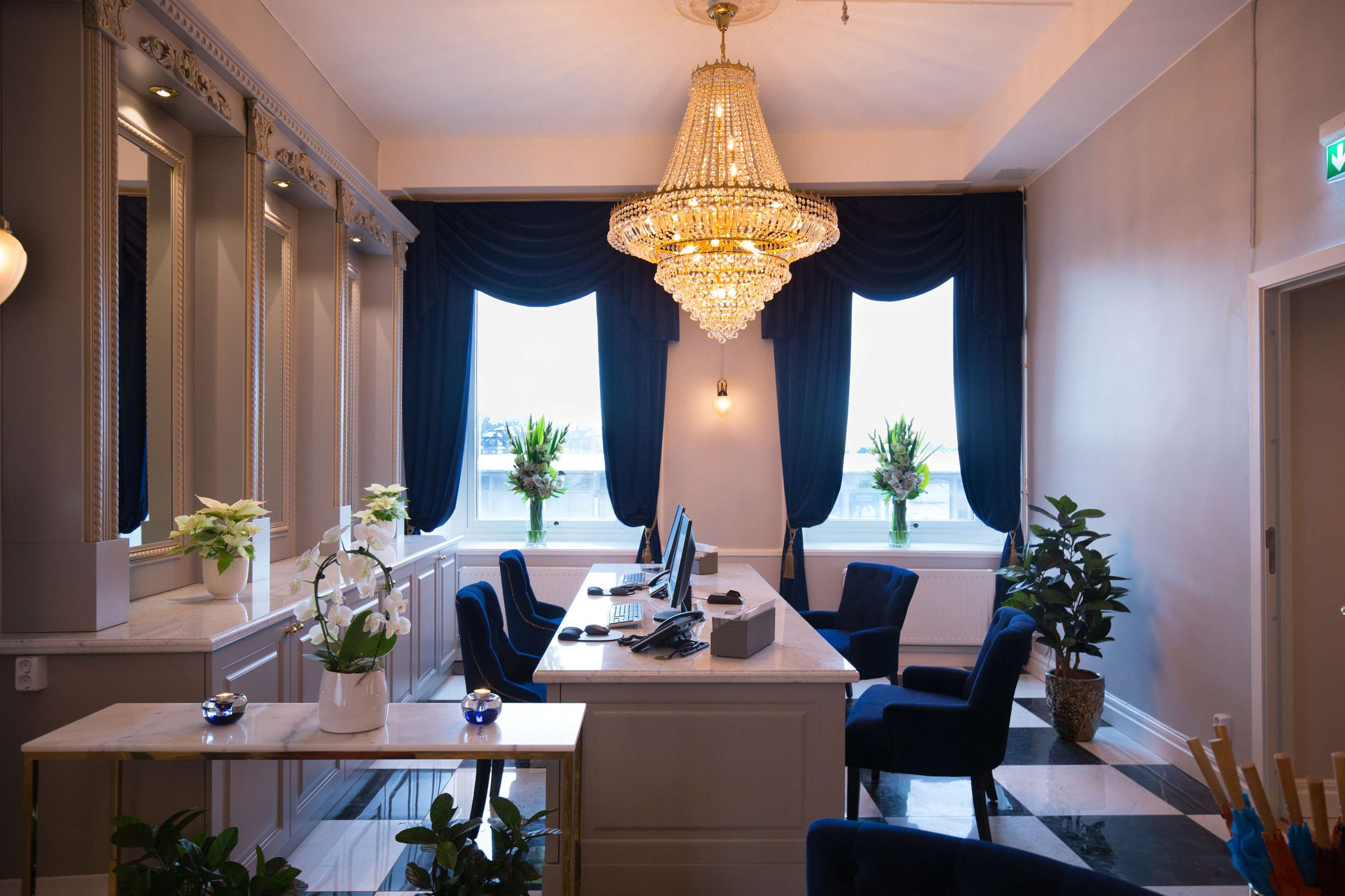 לובי תמונה