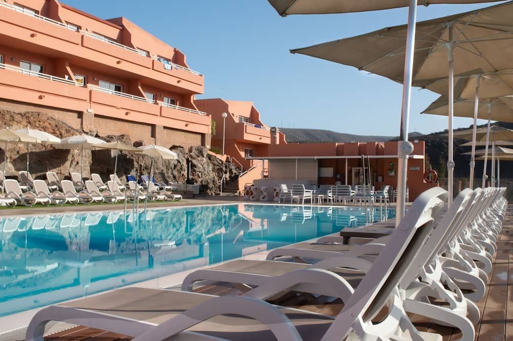 בריכה תמונה