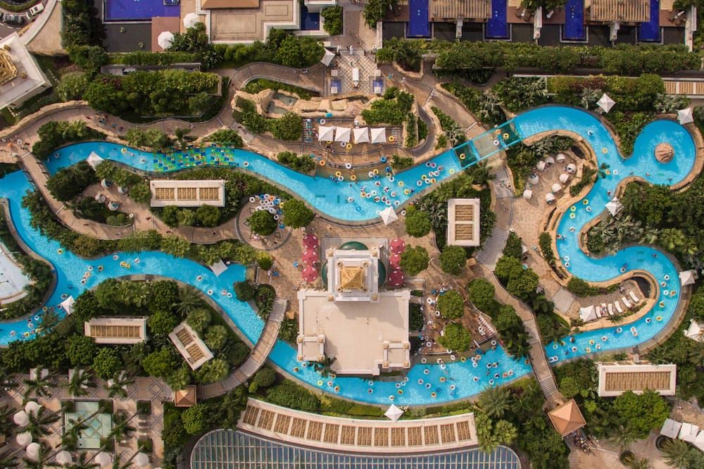 בריכה תמונה