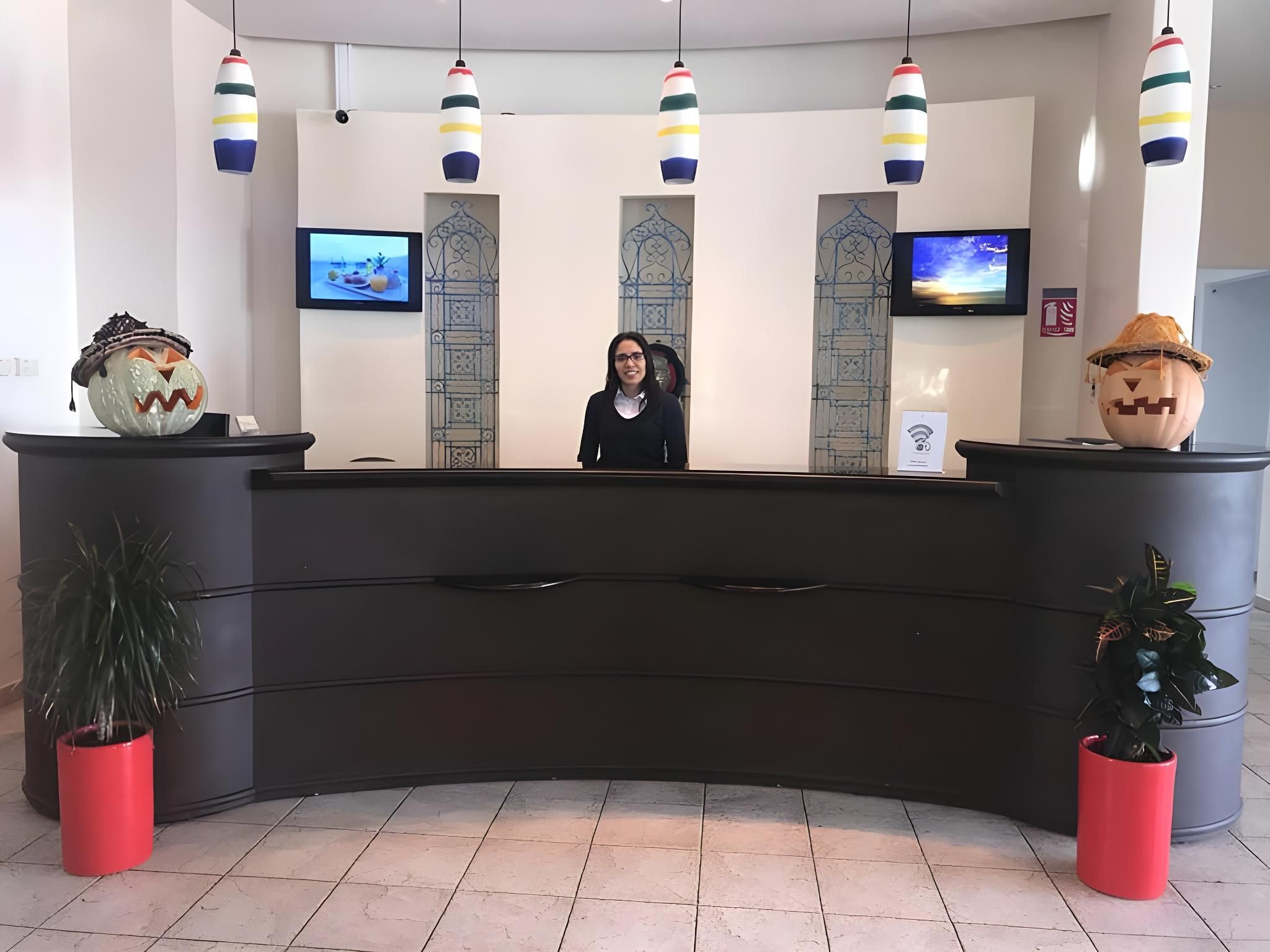 דלפק קבלה