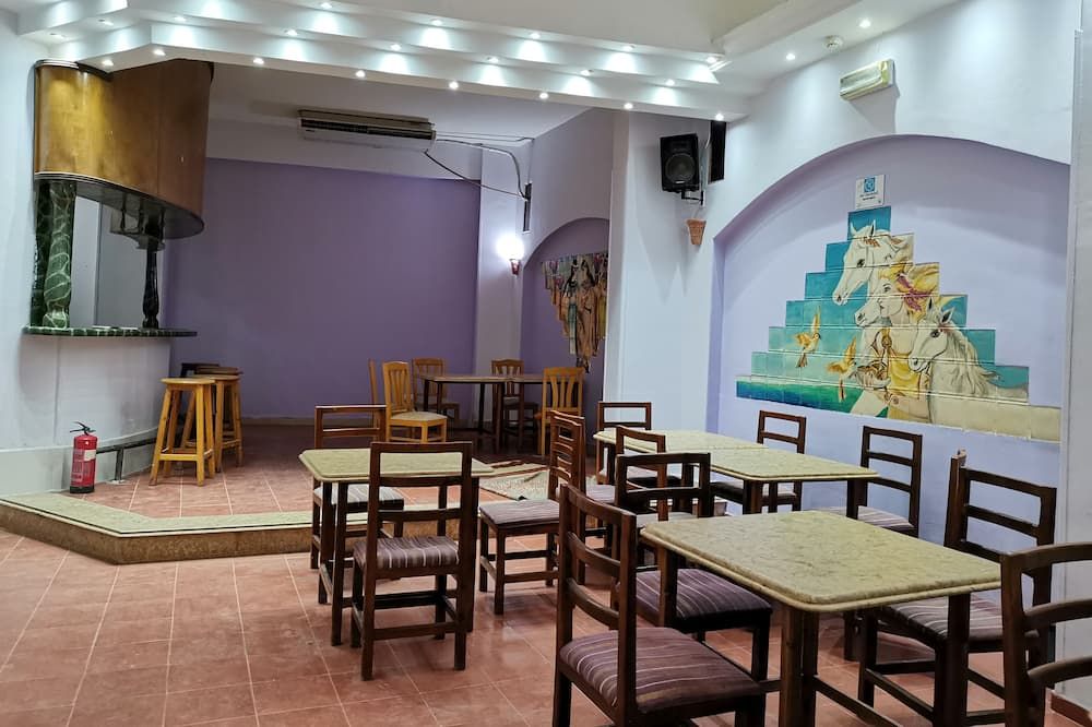 מסעדה תמונה