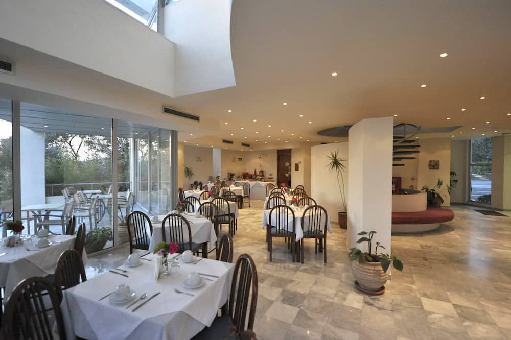 מסעדה תמונה