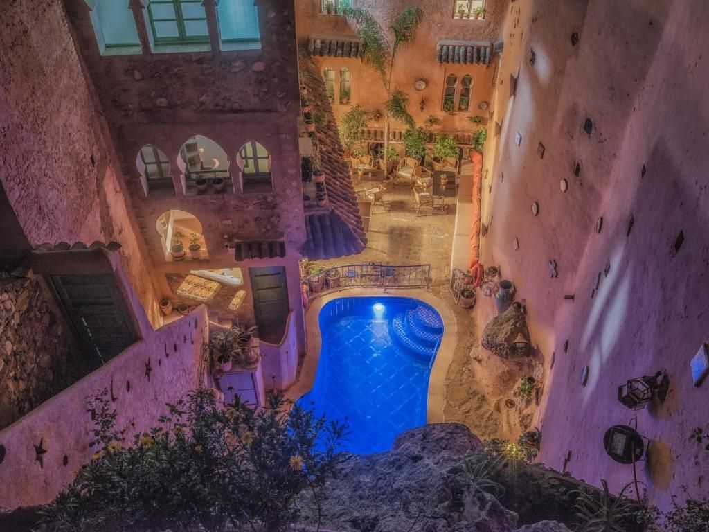 בריכה תמונה