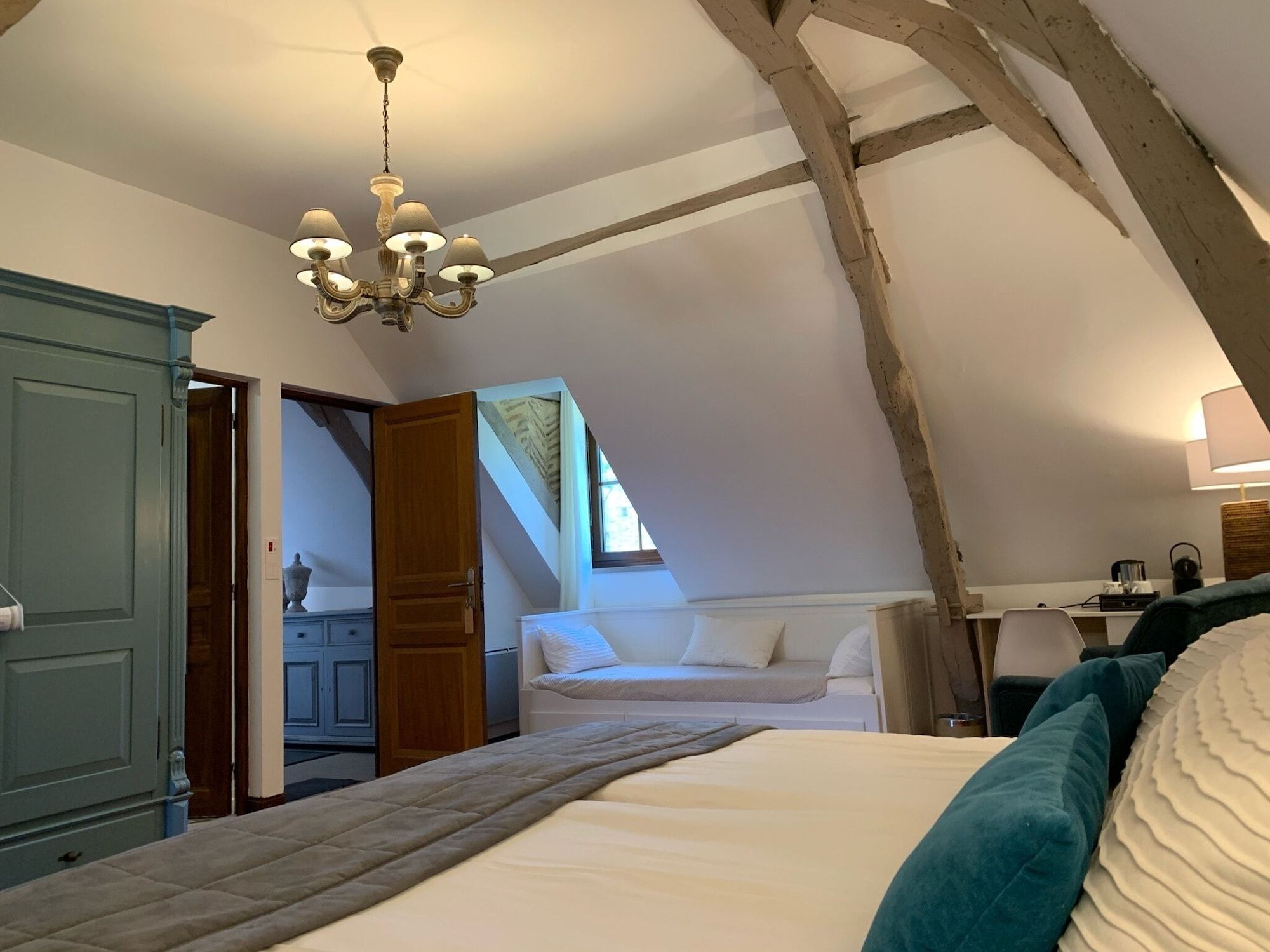 אחר