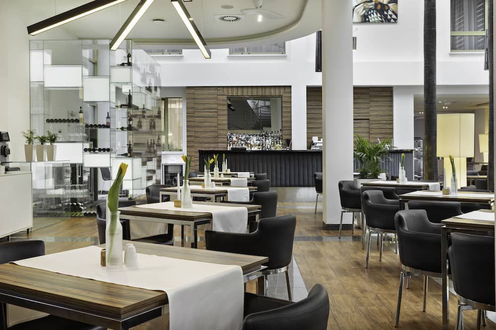 מסעדה תמונה