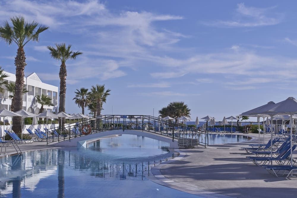 בריכה תמונה