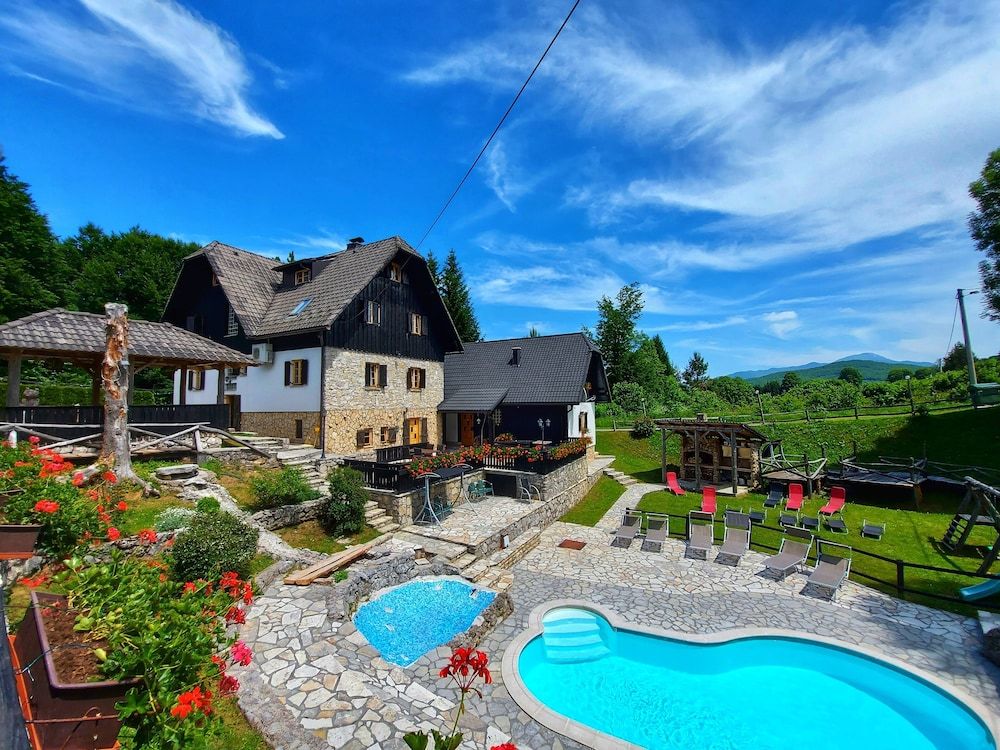 בריכה תמונה