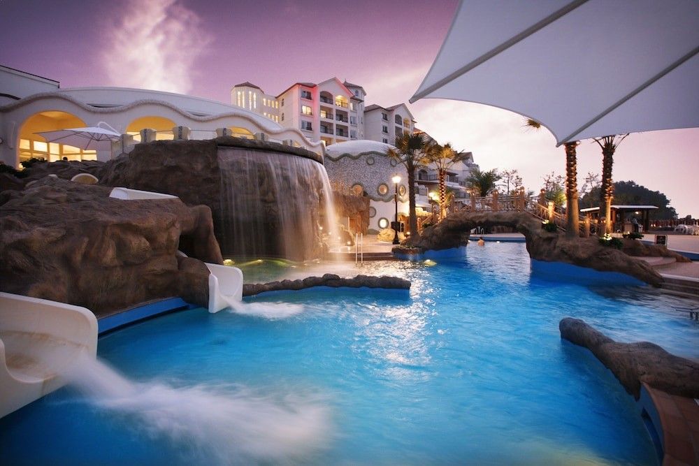 בריכה תמונה